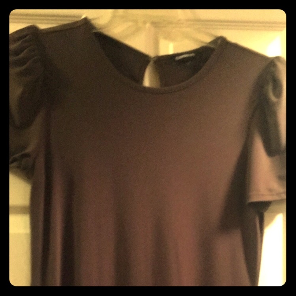 Express size L short puff sleeve top